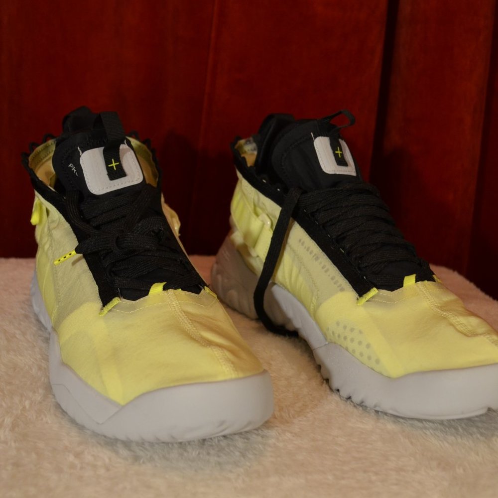 Nike Jordan Proto React Barely Volt - image 2